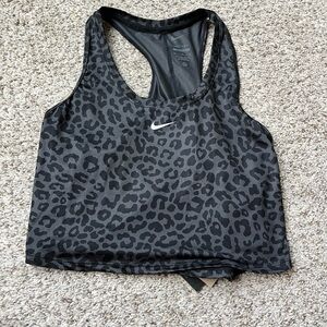 nike cropped tank